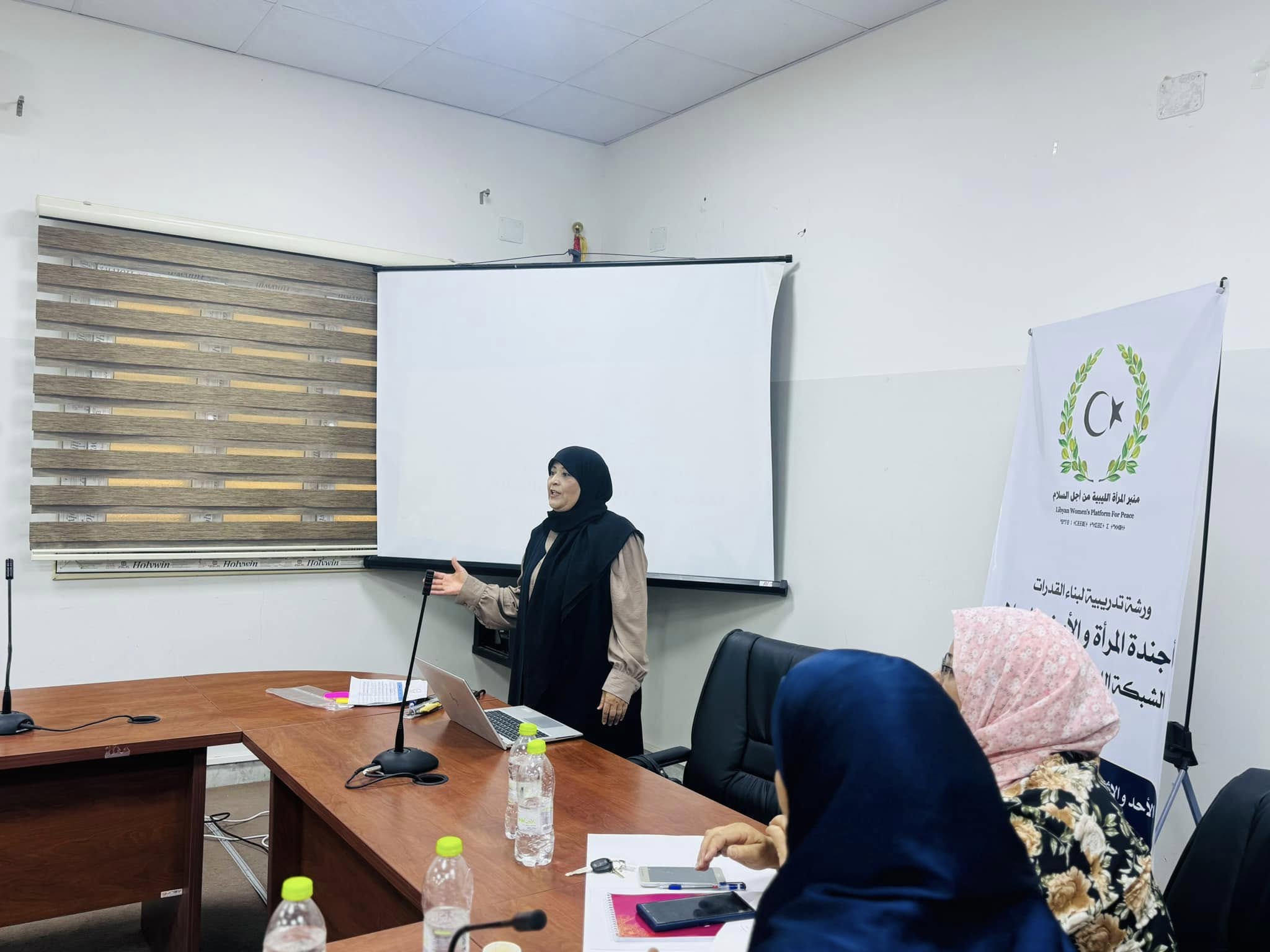 ورشة تدريبية لبناء القدرات في الوساطة وحل النزاعات بمدينة الزاوية